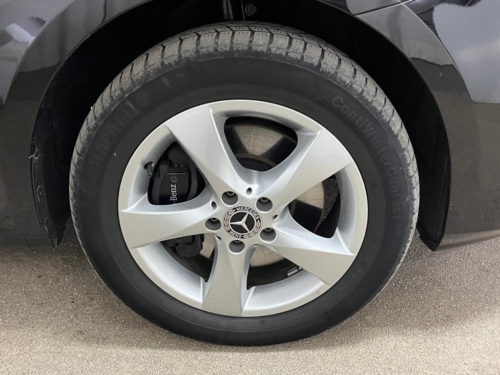 Mercedes-Benz V250d k EditionSport - Samsaru's Car Outlet