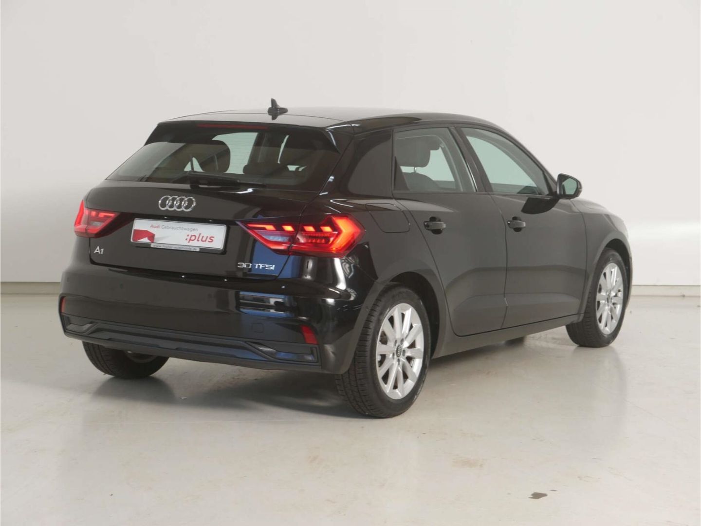 Audi A1 Sportback 30 TFSI advanced - Samsaru's Car Outlet