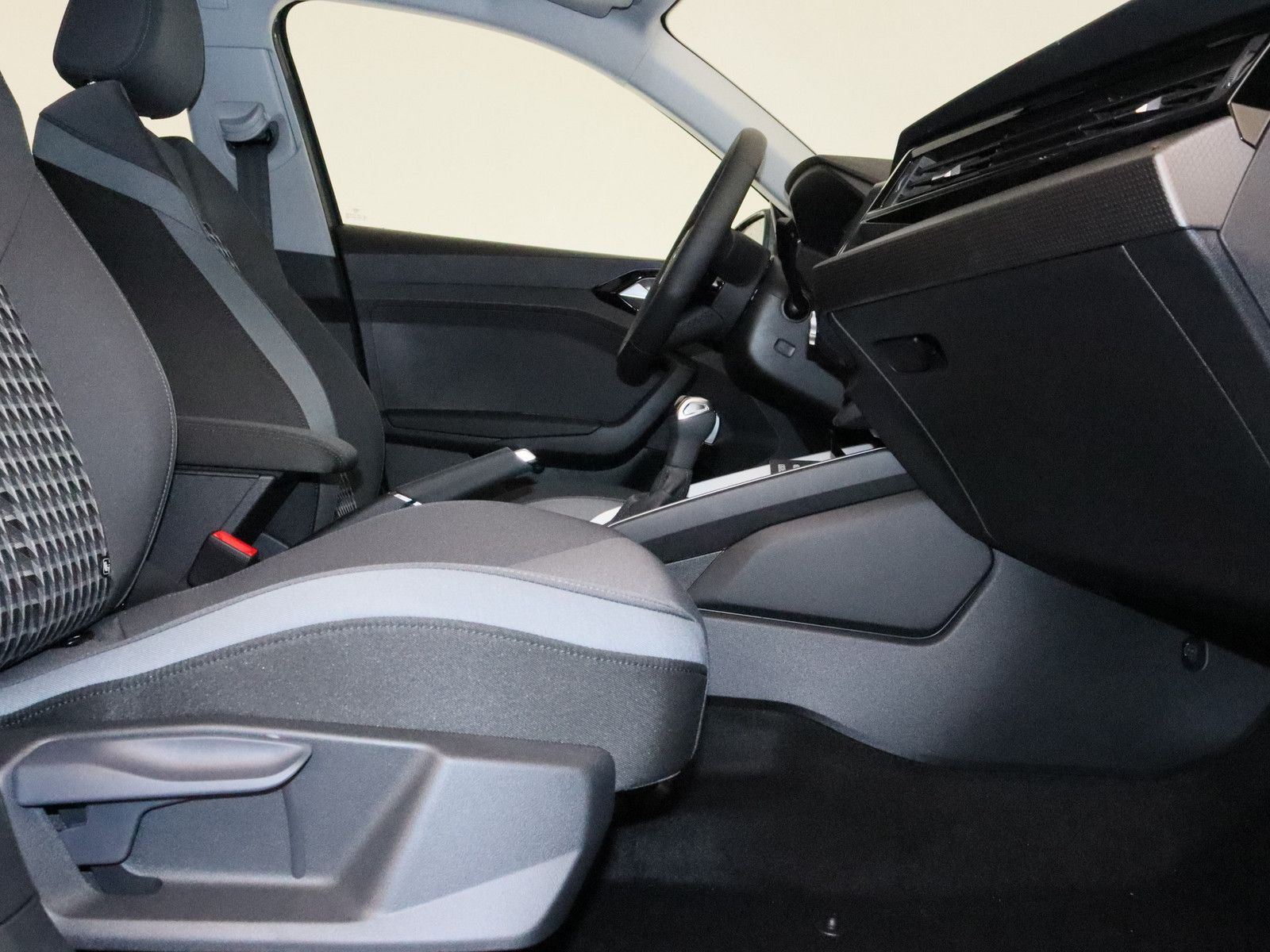 Audi A1 Sportback 30 TFSI S line - Samsaru's Car Outlet