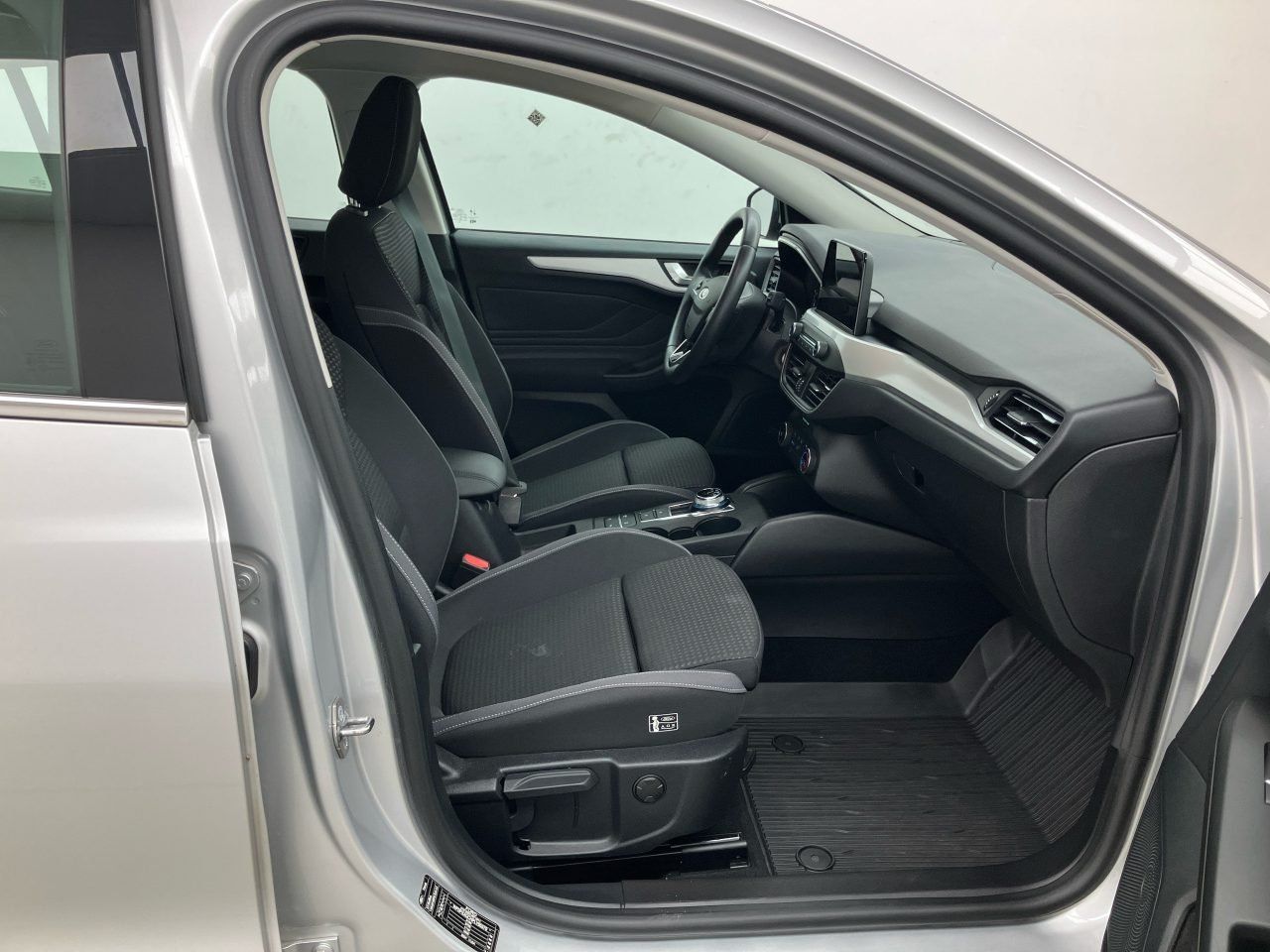 Ford Focus 2.0 EcoBlue Cool&Connect - Samsaru's Car Outlet