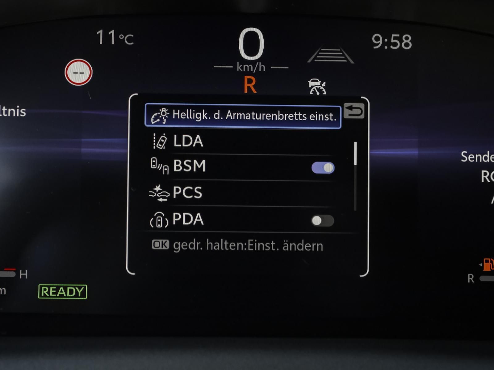 Toyota Corolla TS 1.8 Hybrid Black&White NAVI SHZ PDC B