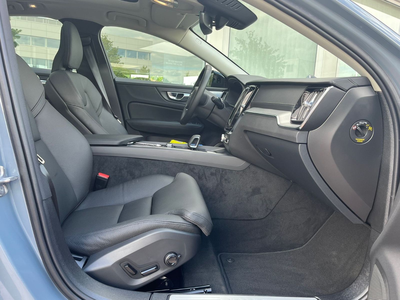 Volvo S60 B5 AWD Ultimate Dark Auto