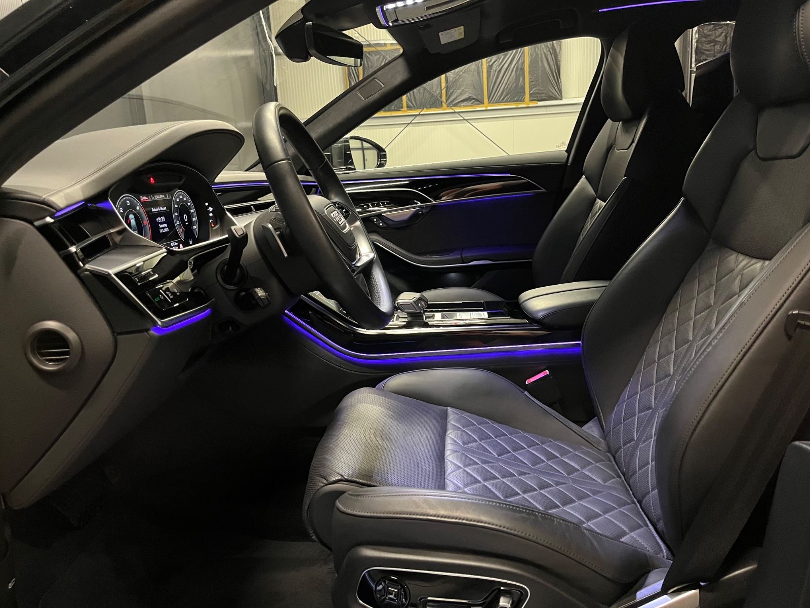 Audi A8 50 TDI L quattro - Samsaru's Car Outlet