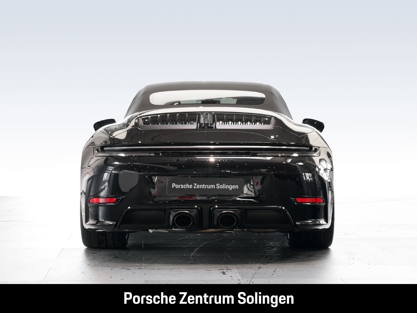 Porsche 911 Carrera 4 GTS Cabriolet HD-Matrix Lift Bose
