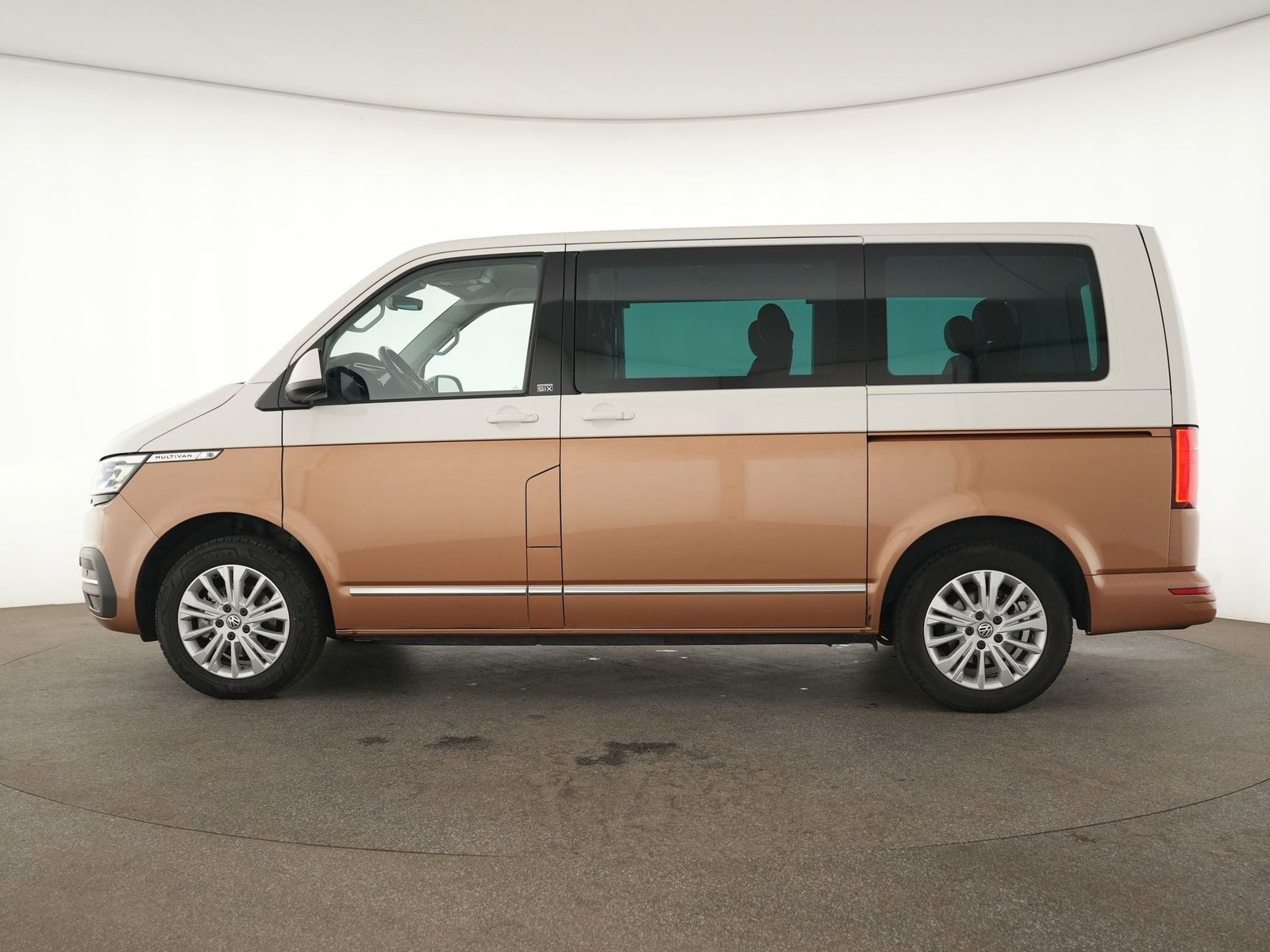 Volkswagen T6.1 Multivan 4Motion Navi|ACC|Kamera|LightAssis