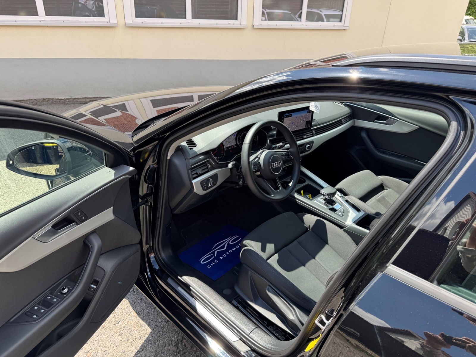 Audi A4 Avant 35 TDI S-Tronic - Samsaru's Car Outlet