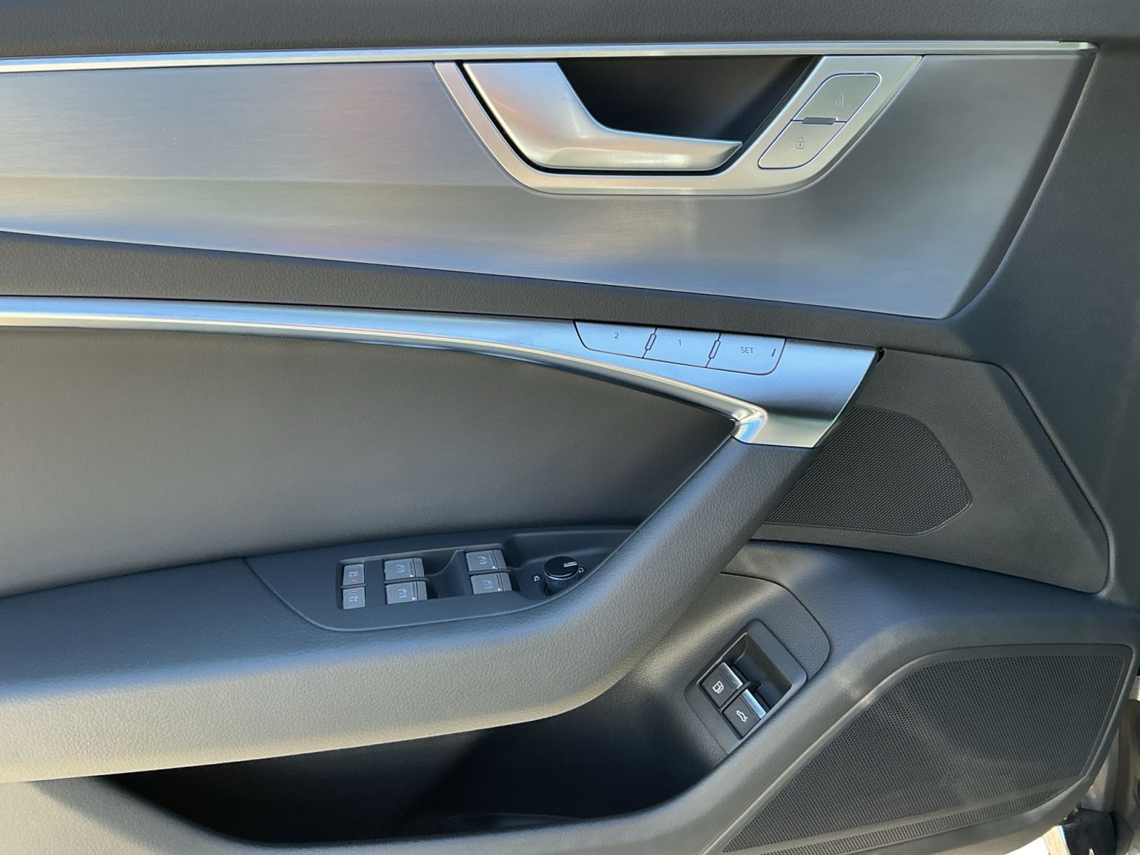 Audi A6 Avant 55 TFSI e QU S-LINE MATRIX+HuD+ACC+AHK