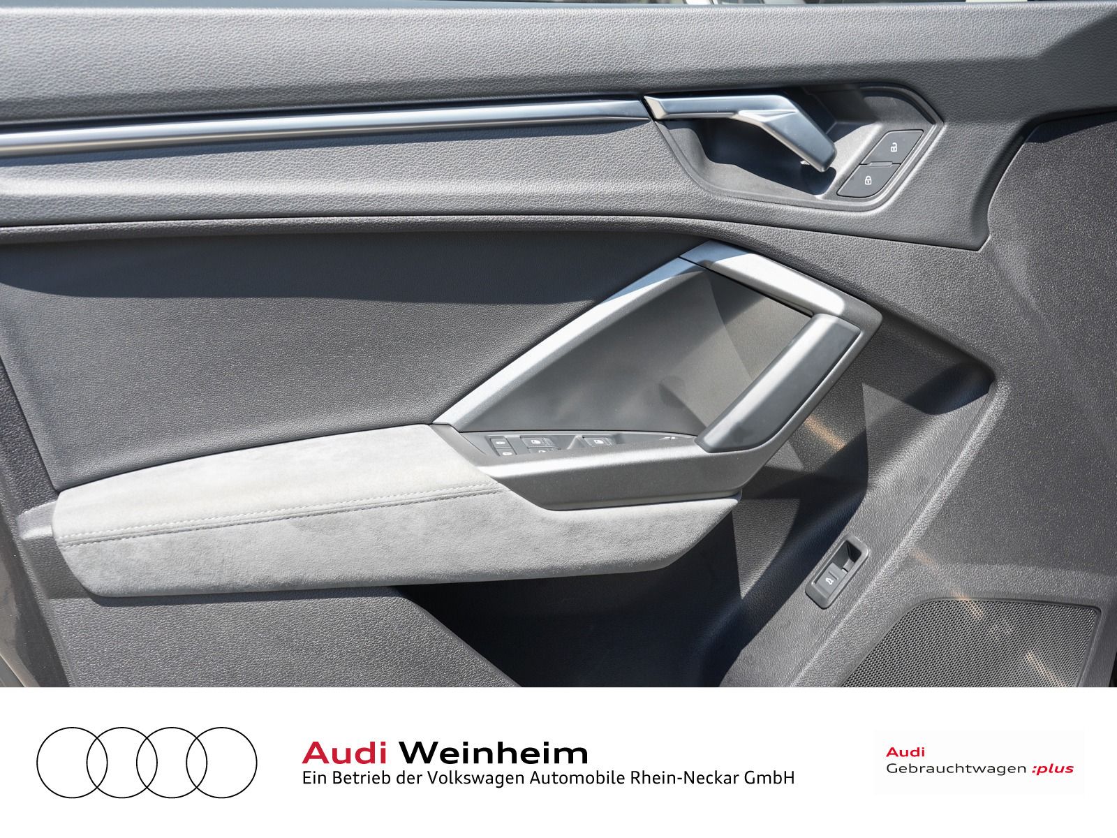 Audi Q3 40 TFSI quattro S line S tronic - Samsaru's Car Outlet