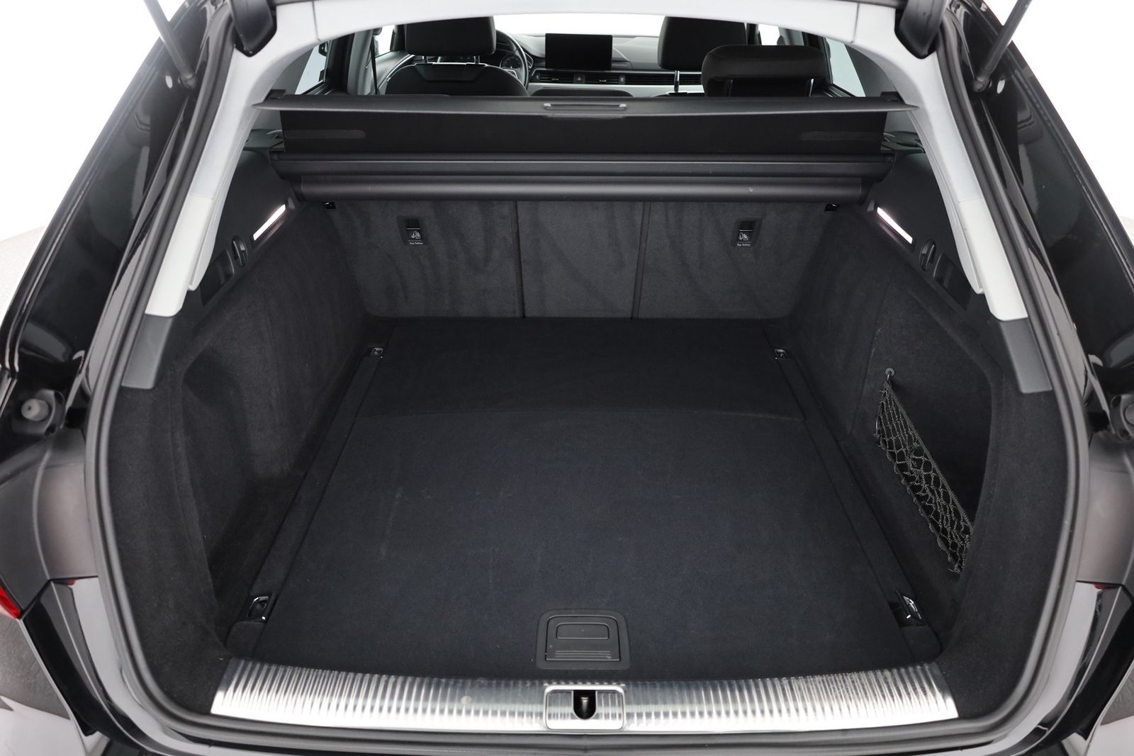 Audi A4 Avant 30 TDI S-Tronic - Samsaru's Car Outlet