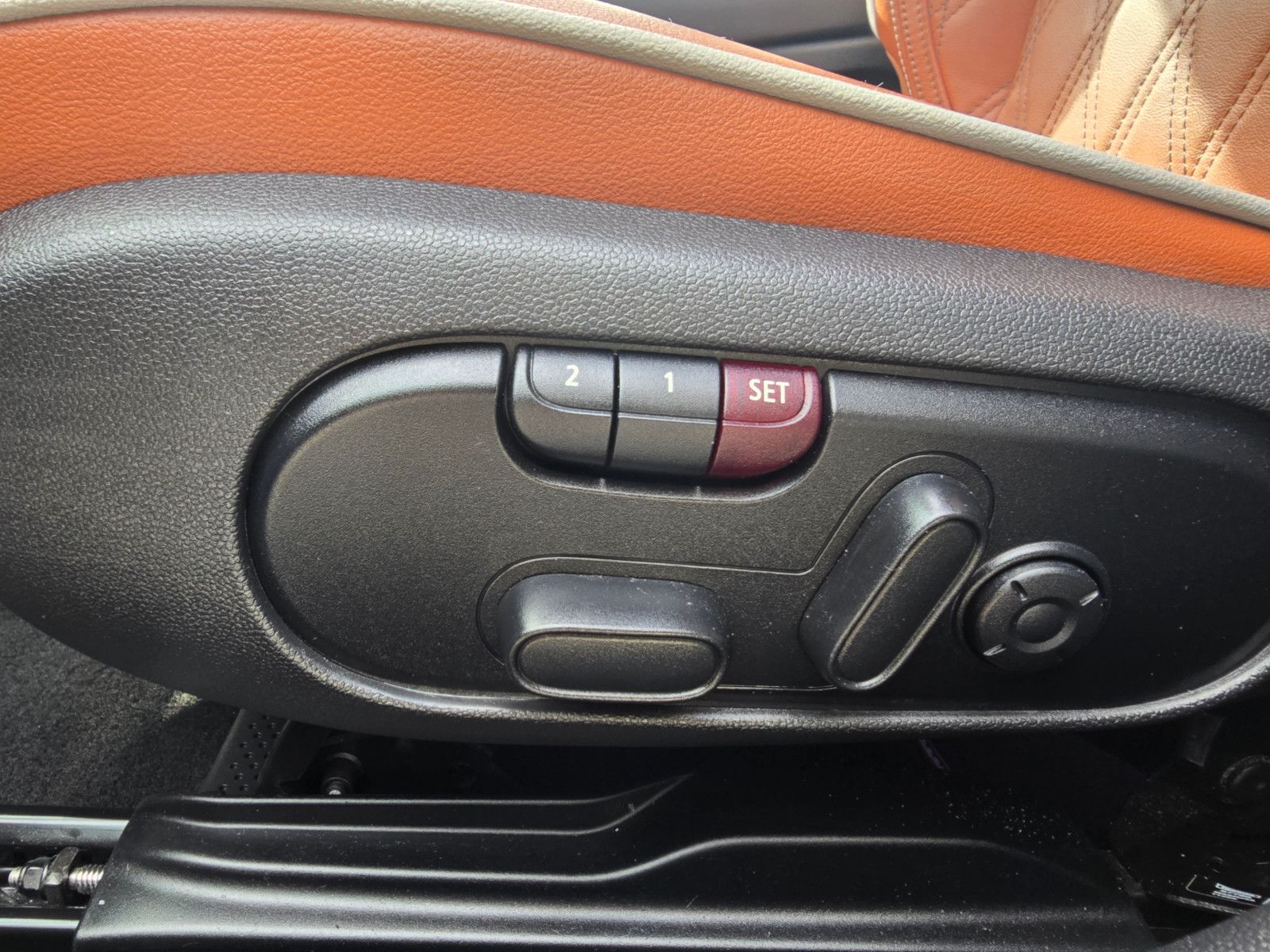 MINI COOPER Clubman MINI Yours - Samsaru's Car Outlet