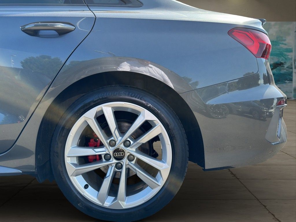 Audi A3 Lim. 35 TFSI S-Line *B&O*MATRIX-LED*CARBON*NA