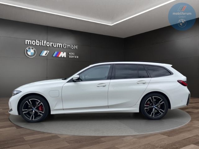BMW 330 e xDrive M-Sport Pro LCI ACC AHK HUD HiFi