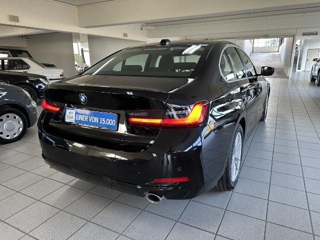 BMW 320 i Limousine - Samsaru's Car Outlet