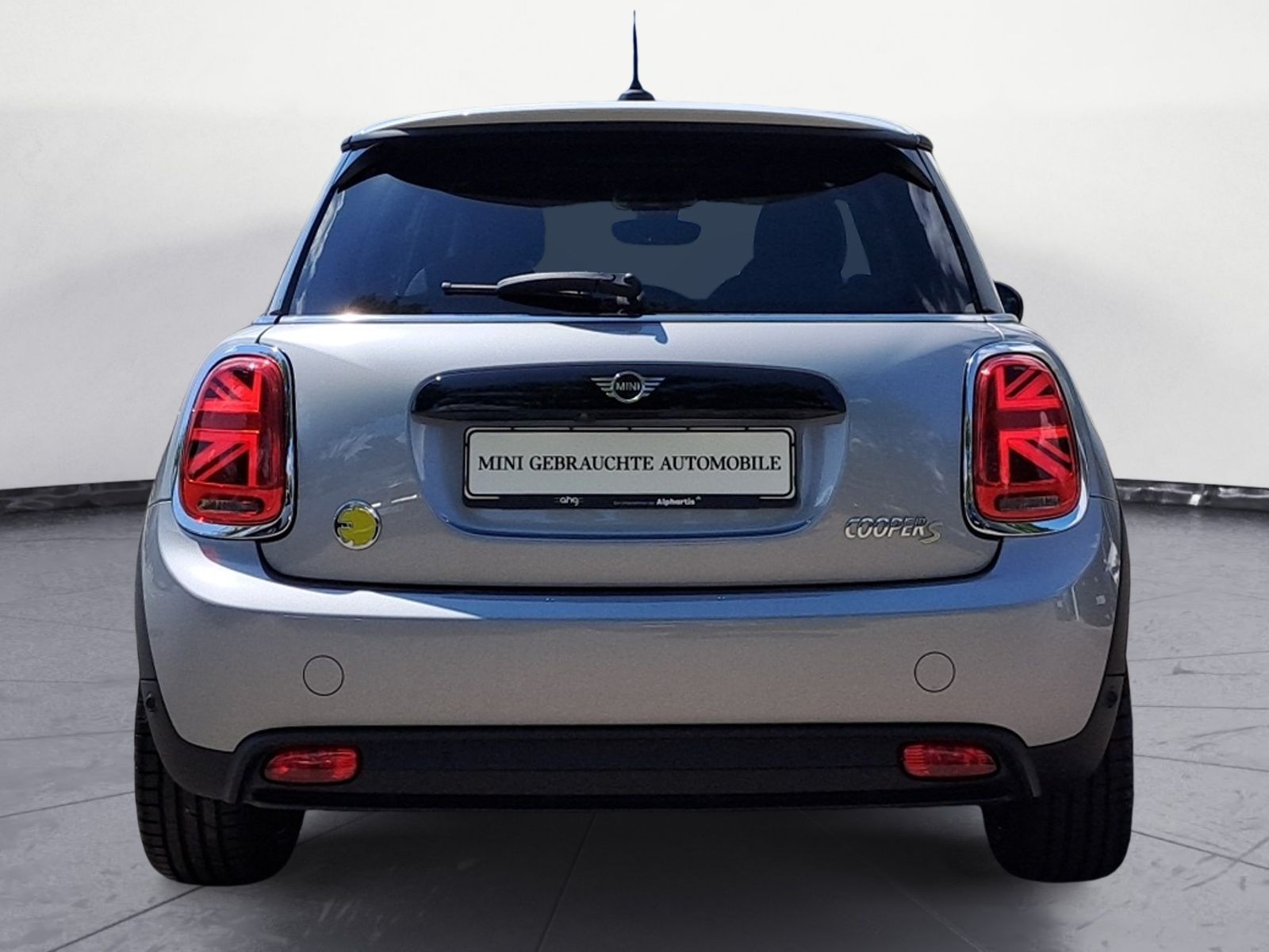 MINI Cooper SE - Samsaru's Car Outlet