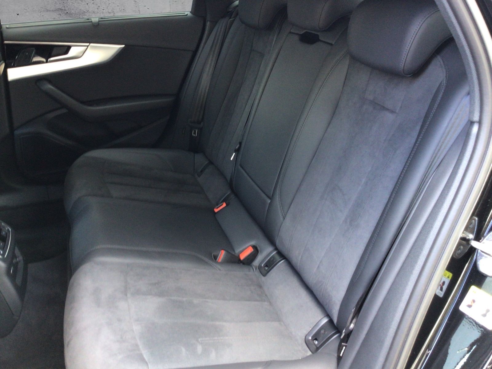 Audi A4 allroad 45TFSI qua S tron/Matrix/Pano/AHK/B&O