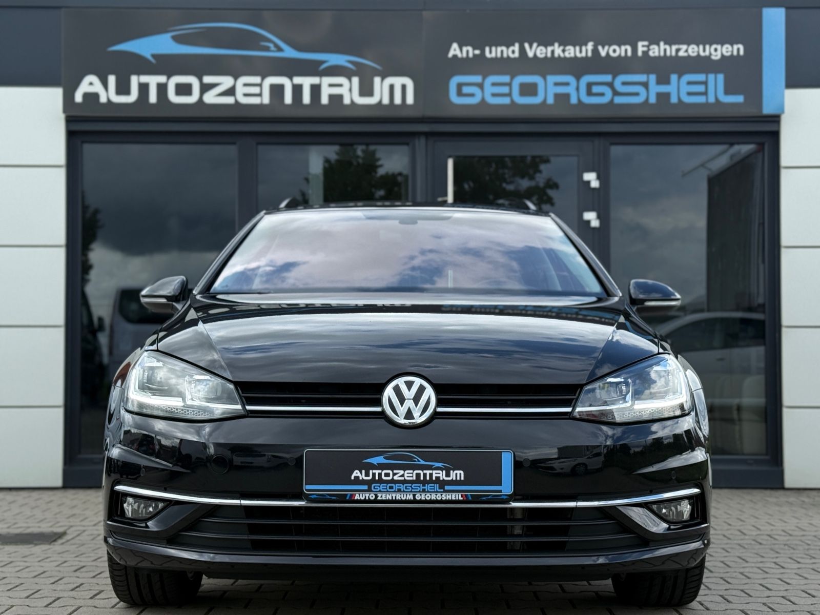 Volkswagen Golf Variant Highline - Samsaru's Car Outlet
