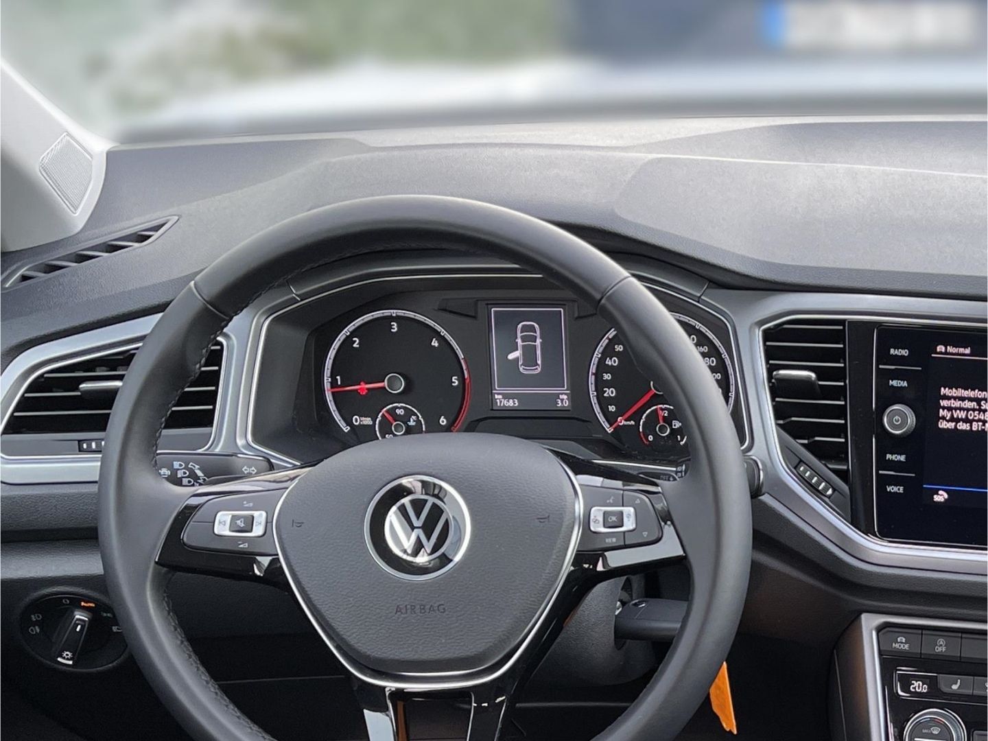 Volkswagen T-Roc Active Style 2.0 TDI - Samsaru's Car Outlet