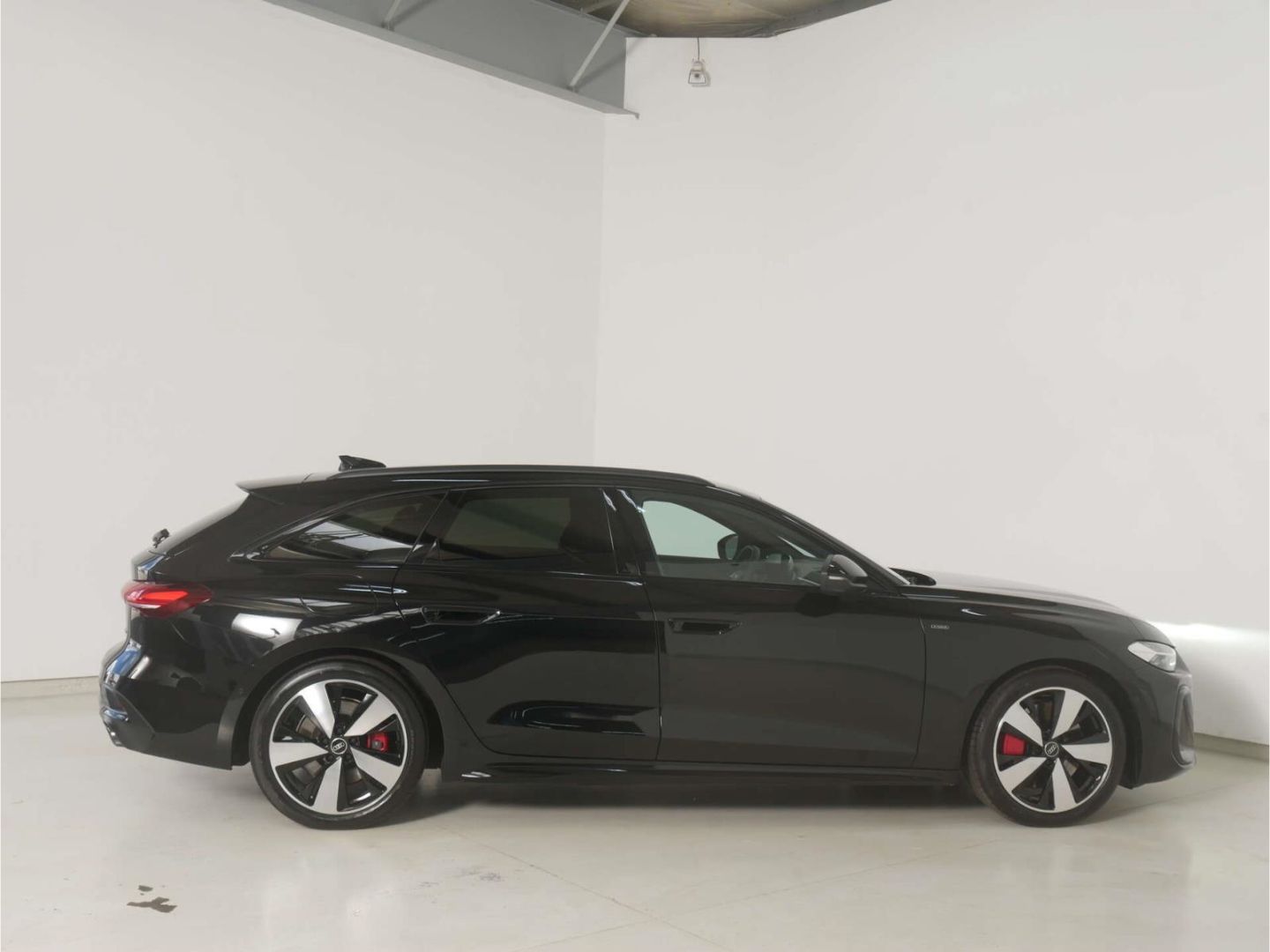 Audi A5 Avant e-hybrid quattro S line AHK/P-Dach/19''