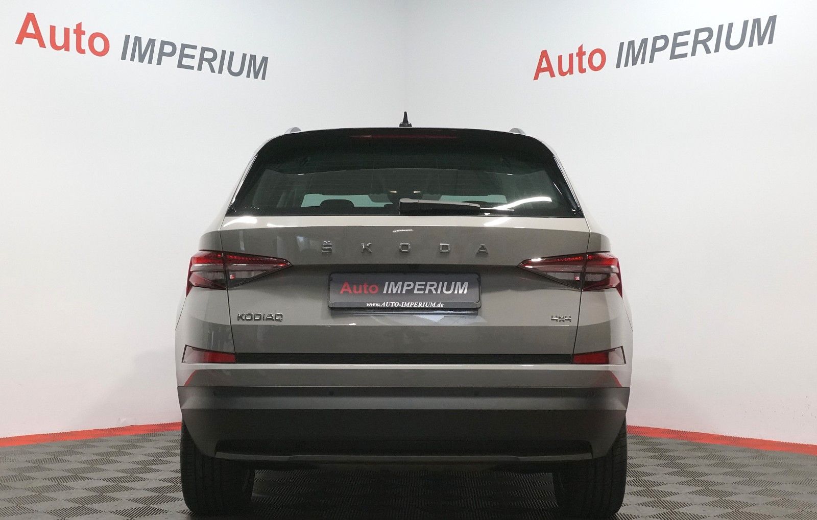 Skoda Kodiaq Tour 2.0 TSI 4x4*AHK*ACC*360°*LHZ*VC*
