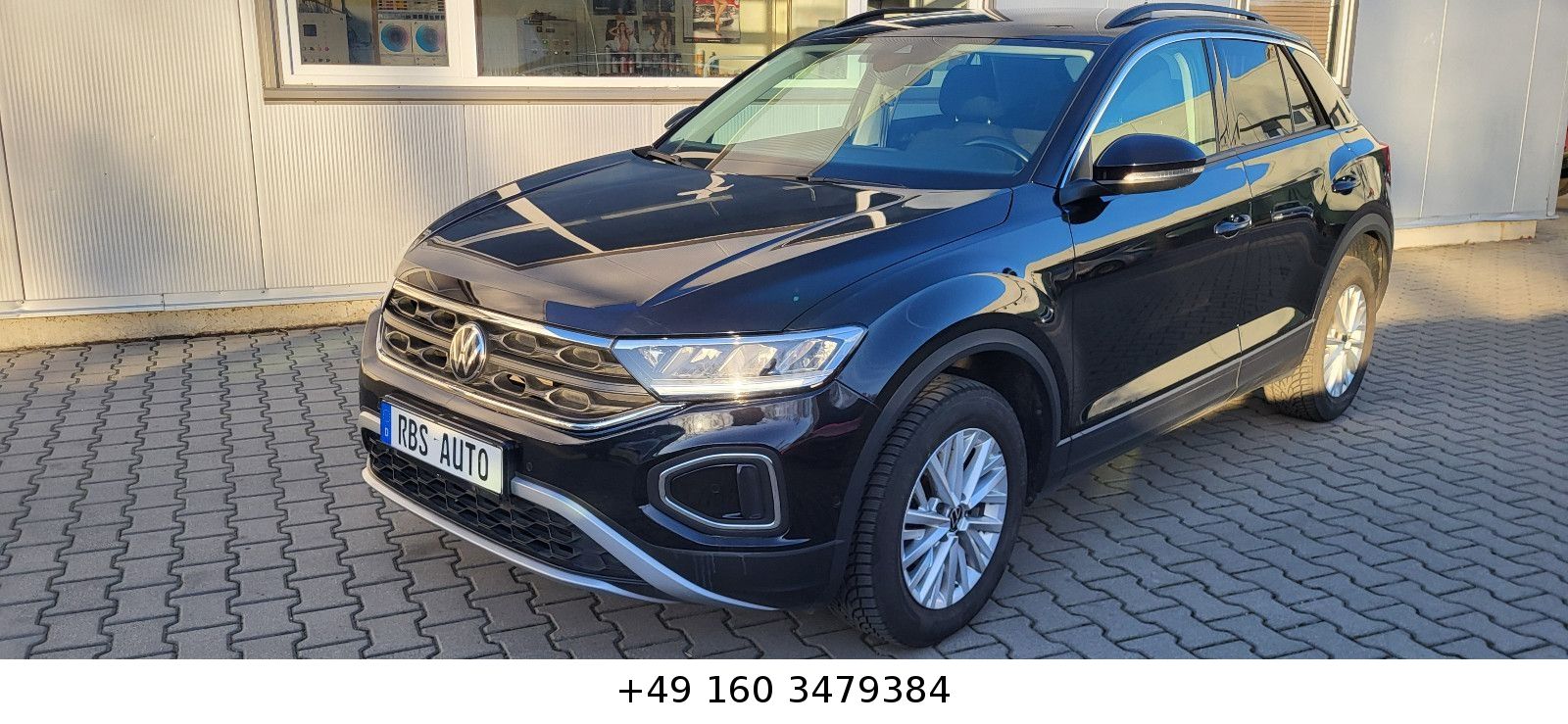 Volkswagen T-Roc Life - Samsaru's Car Outlet