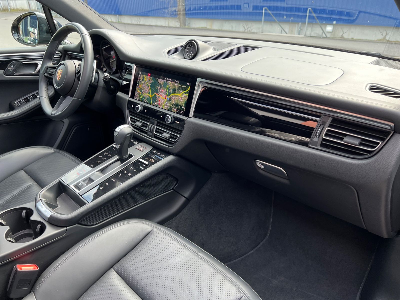 Porsche Macan S - Samsaru's Car Outlet