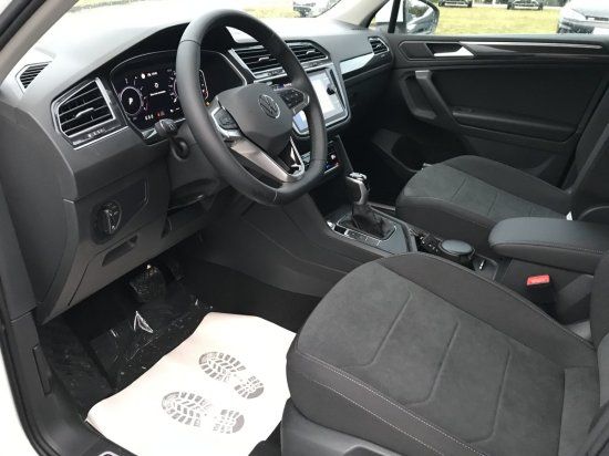 Volkswagen Tiguan 1.4 e-Hybrid Elegance - Samsaru's Car Outlet