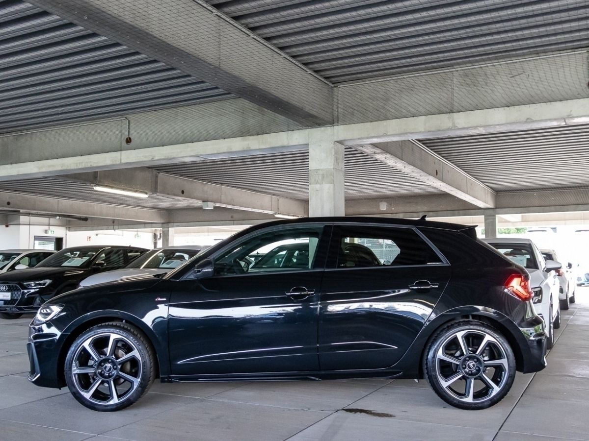 Audi A1 Sportback 30 TFSI S line - Samsaru's Car Outlet