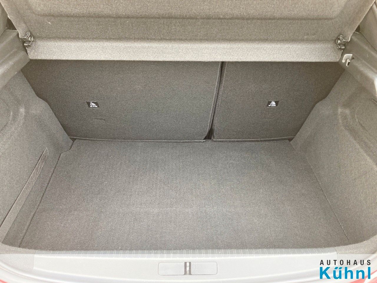 Peugeot 208 e- Allure - Samsaru's Car Outlet