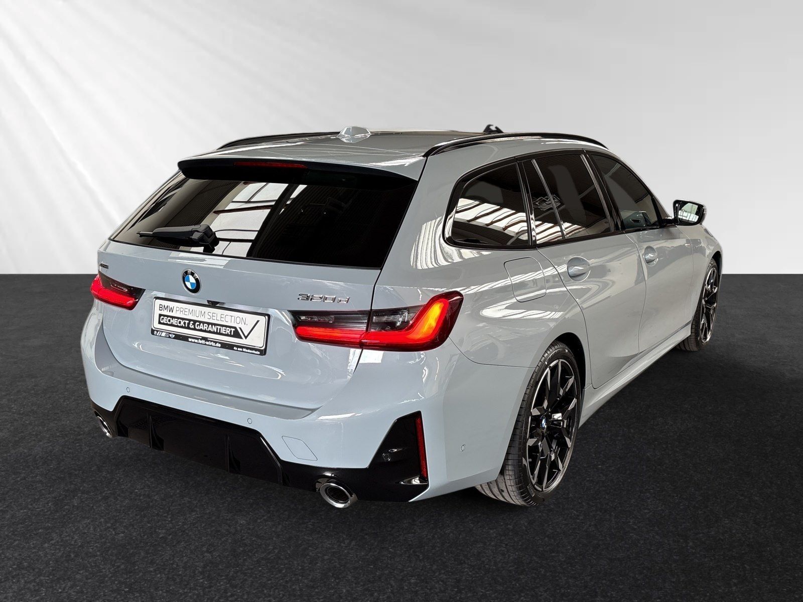 BMW 320d xDrive Touring Inkl. € 1.190 Zubehörbonus*
