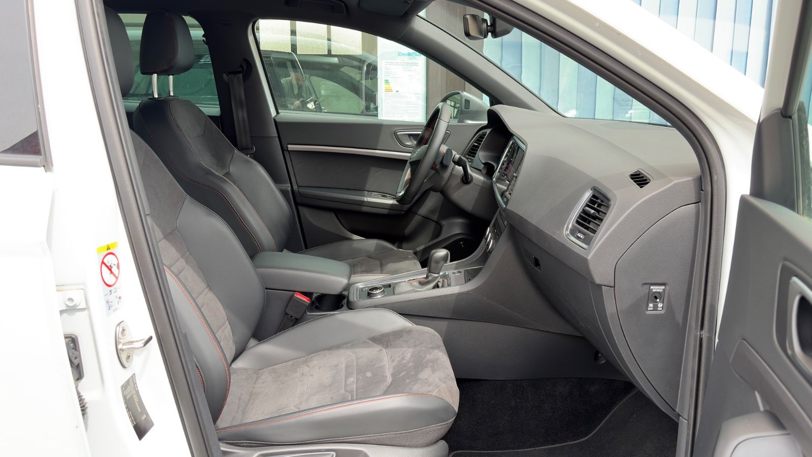 Seat Ateca FR DSG AHK Beats CarPlay Voll-LED