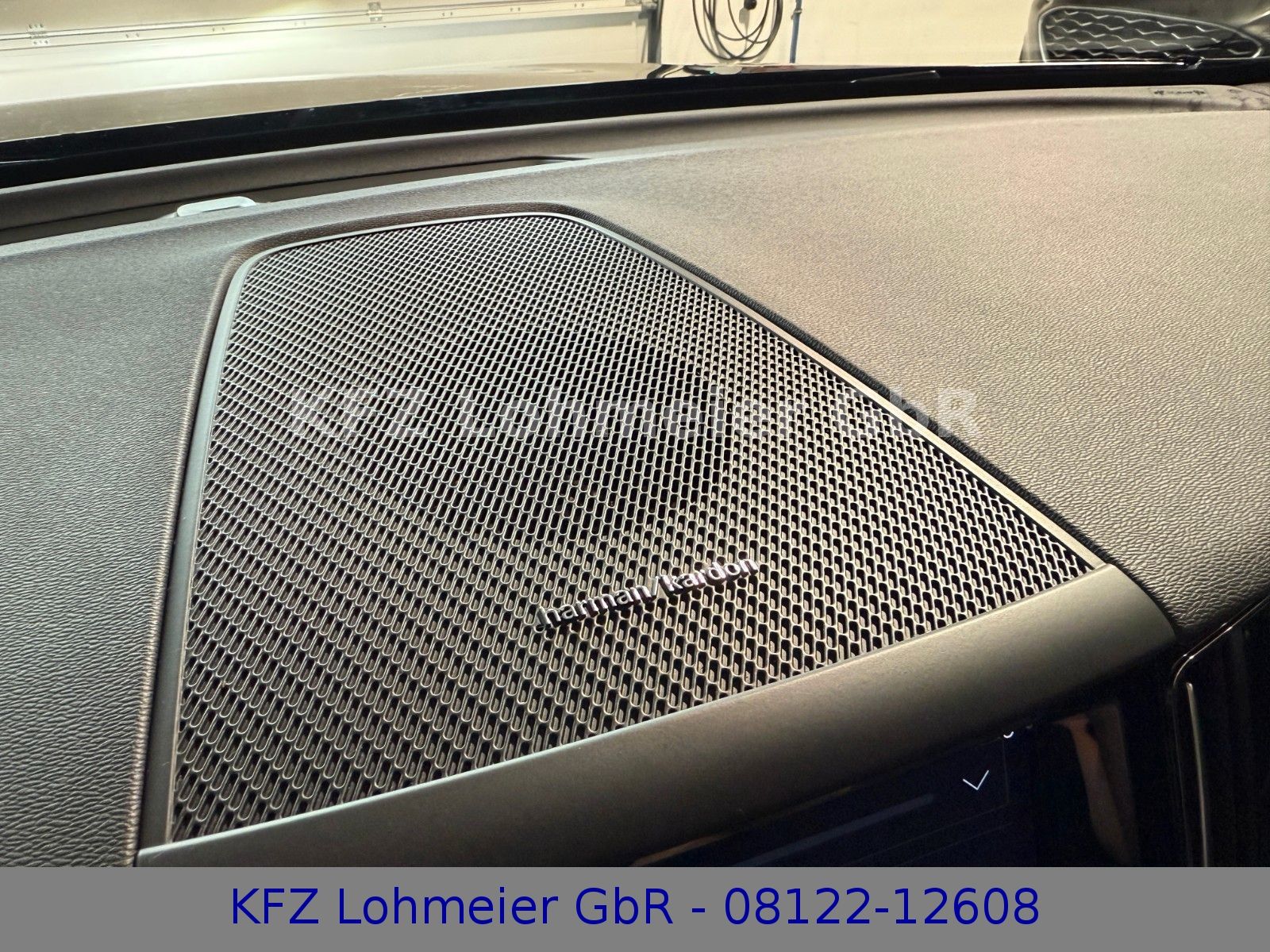 Volvo XC60 R Design Recharge Plug-In Hybrid AWD *Voll*