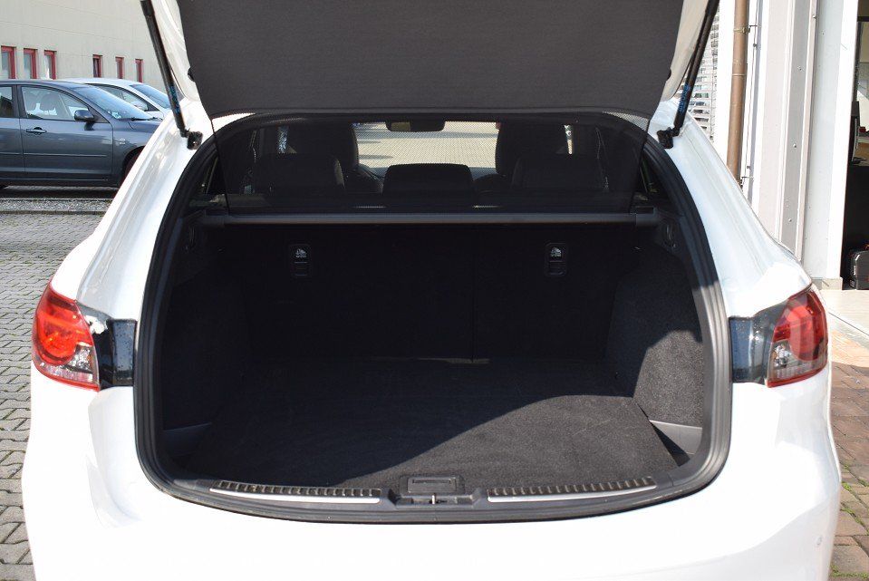 Mazda 6 2.5 194PS 6AG Takumi Schiebedach Leder Bose Ma