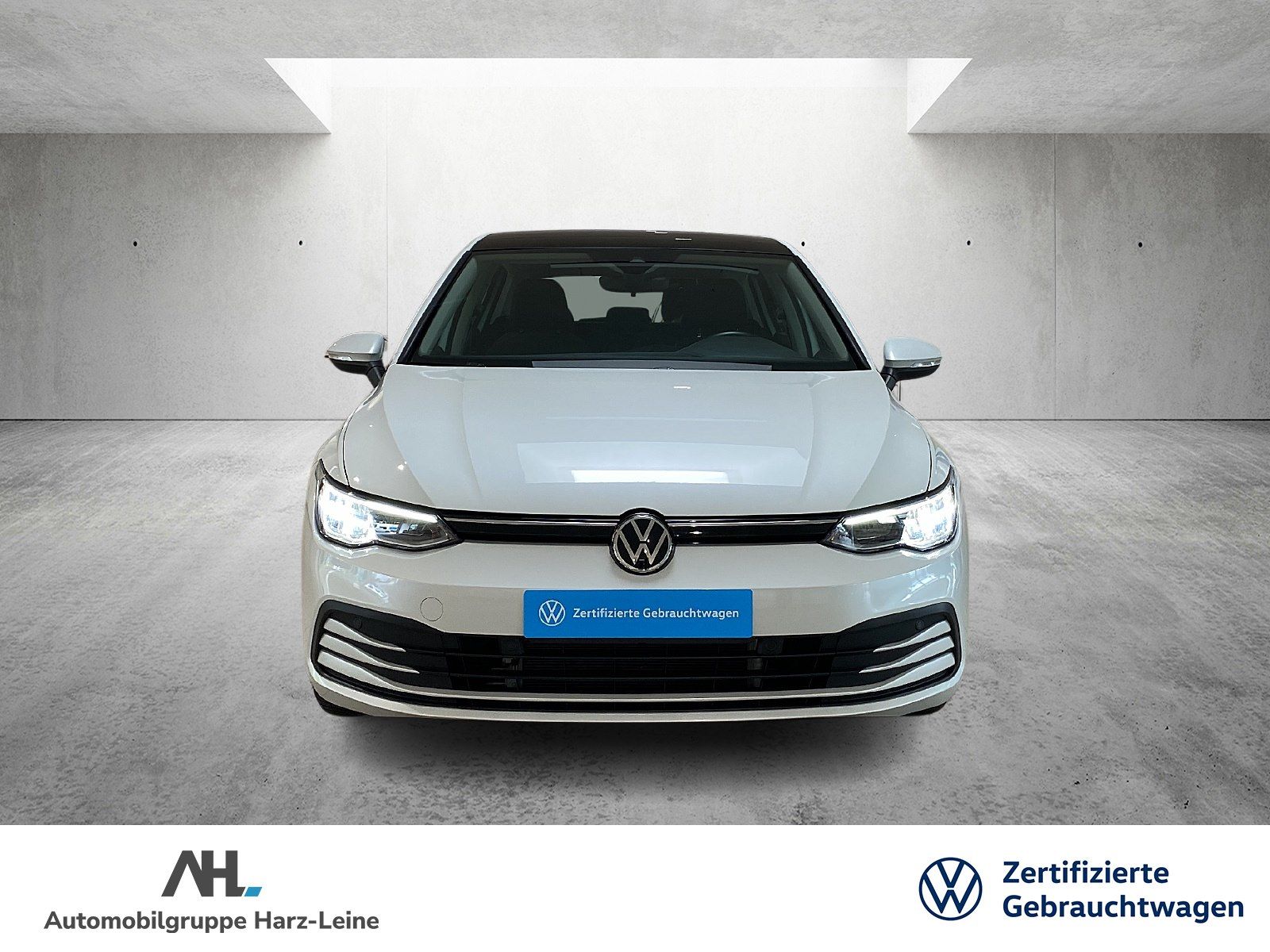 Volkswagen Golf VIII 1.5 TSI Life - Samsaru's Car Outlet