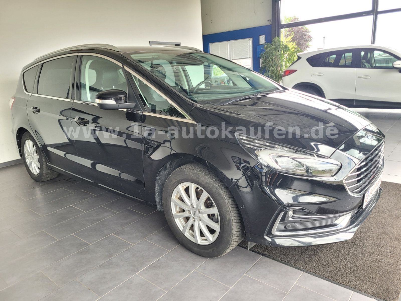 Ford S-Max FHEV Titanium m. Leder/ACC/LED/Kamera