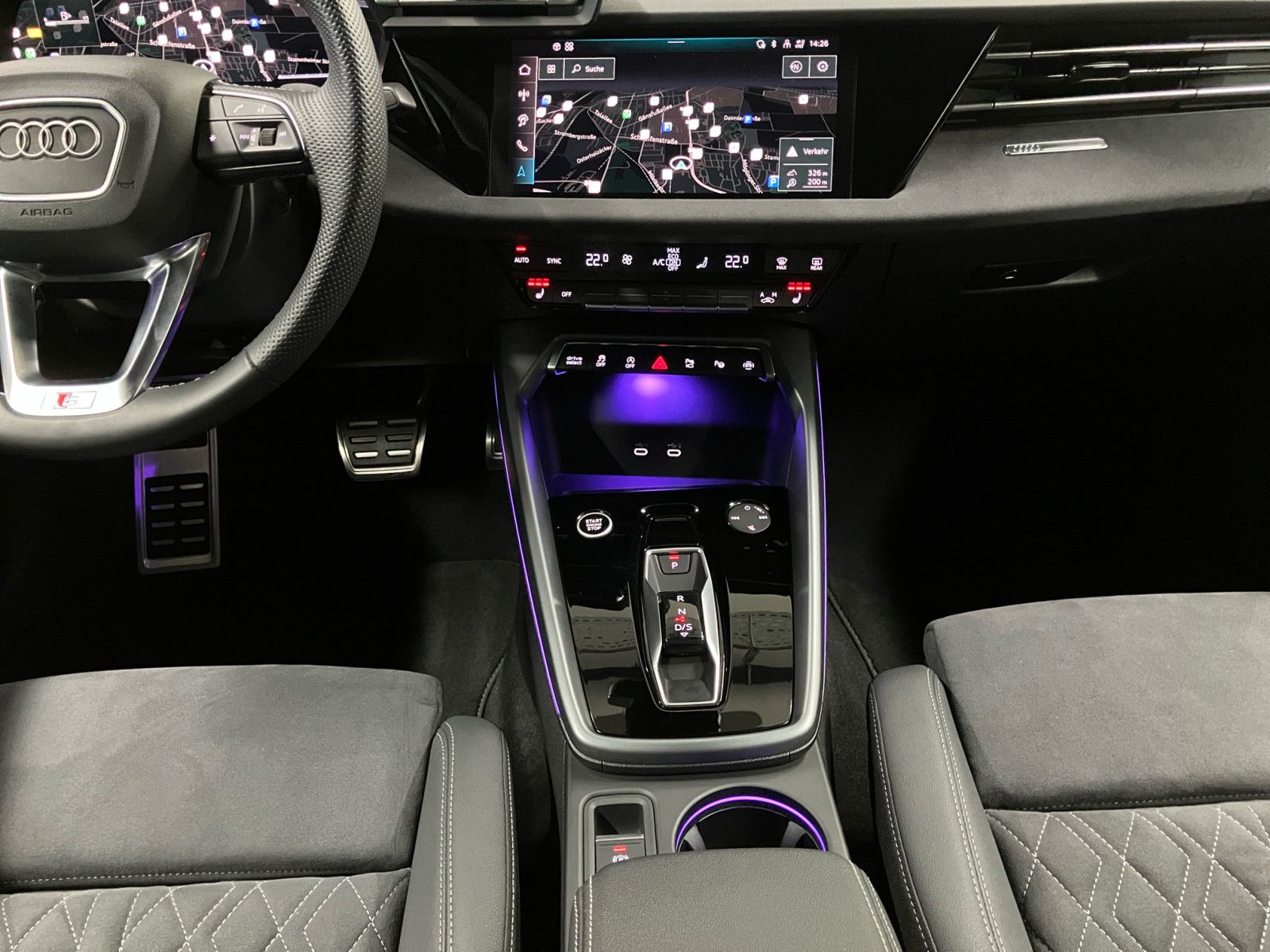 Audi A3 Limousine 35 TFSI S line - Samsaru's Car Outlet