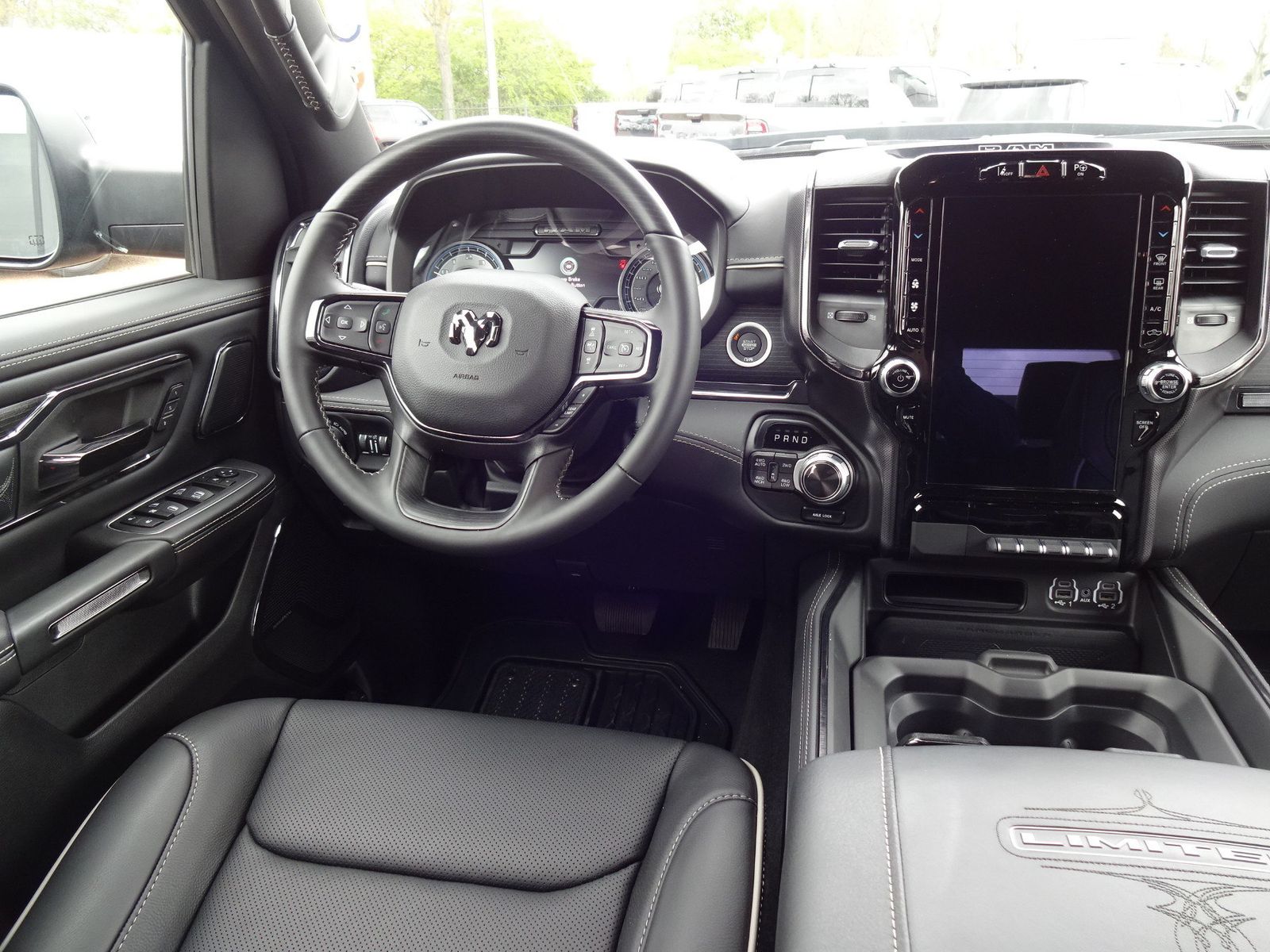 Dodge RAM Limited Night Edition 5.7L V8 HEMI Crew Cab