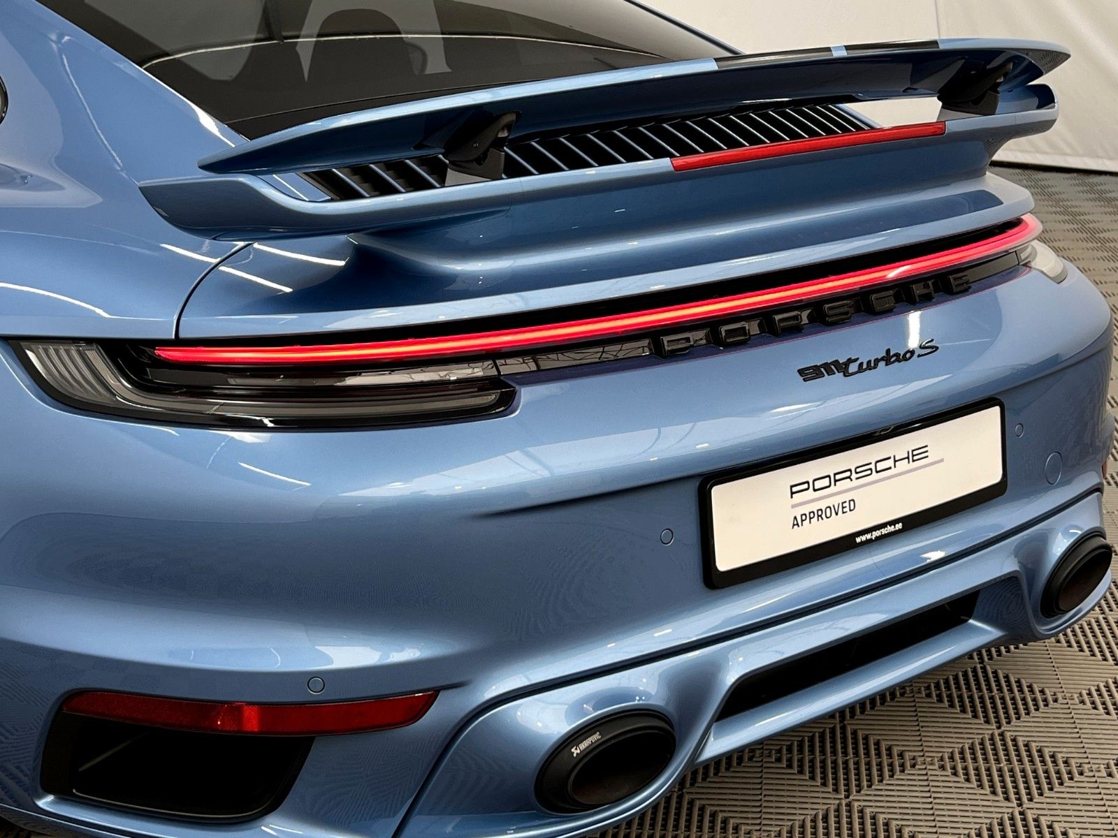 Porsche 911 Turbo S / PTS / Lift / Heritage Design