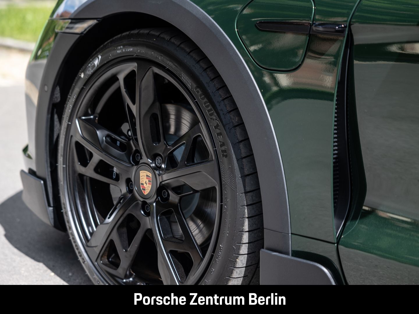 Porsche Taycan 4S Cross Turismo HD-Matrix HA-Lenkung