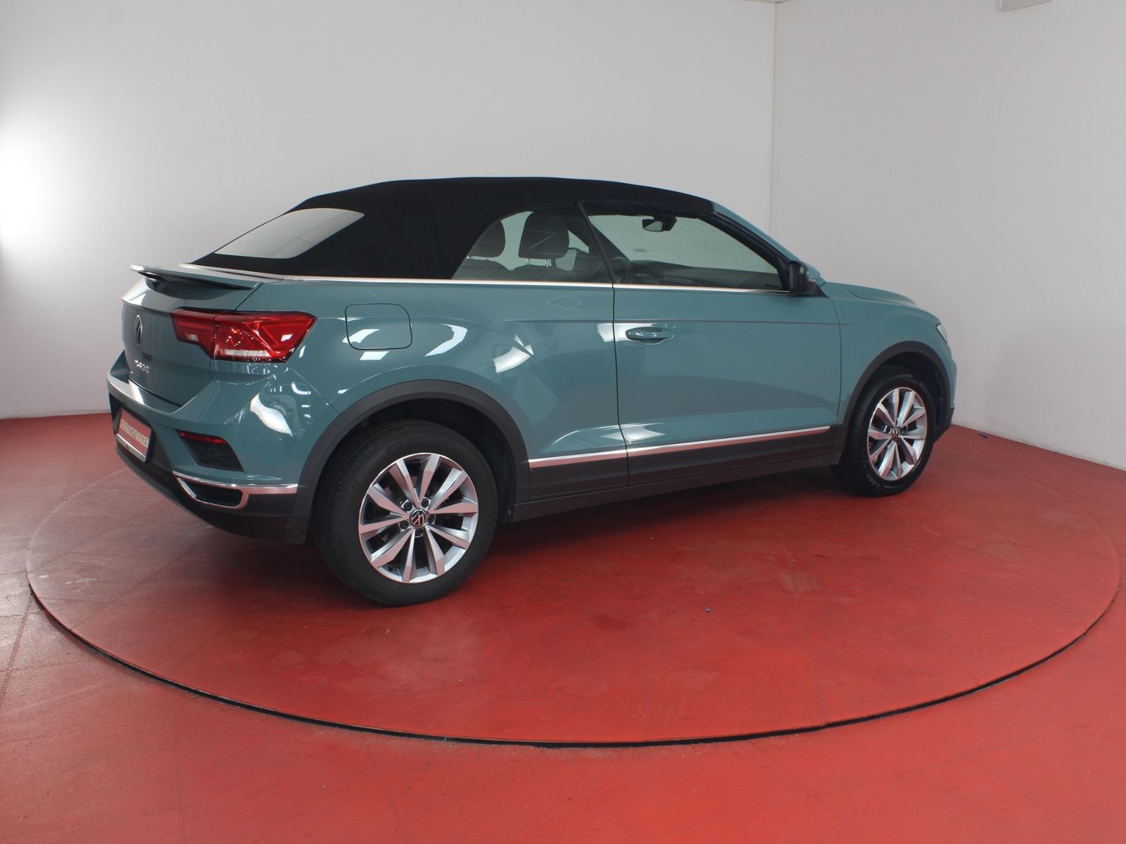 Volkswagen T-Roc Style 1.0TSI - Samsaru's Car Outlet