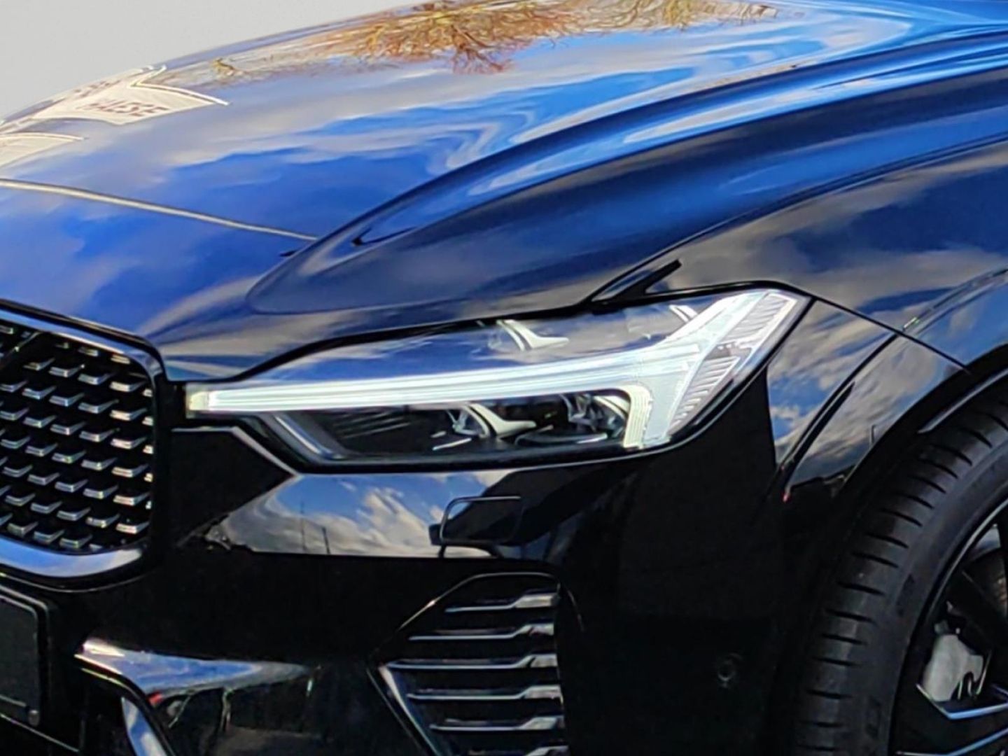 Volvo XC60 T8 Ultra Black Edition Recharge Plug-In Hyb