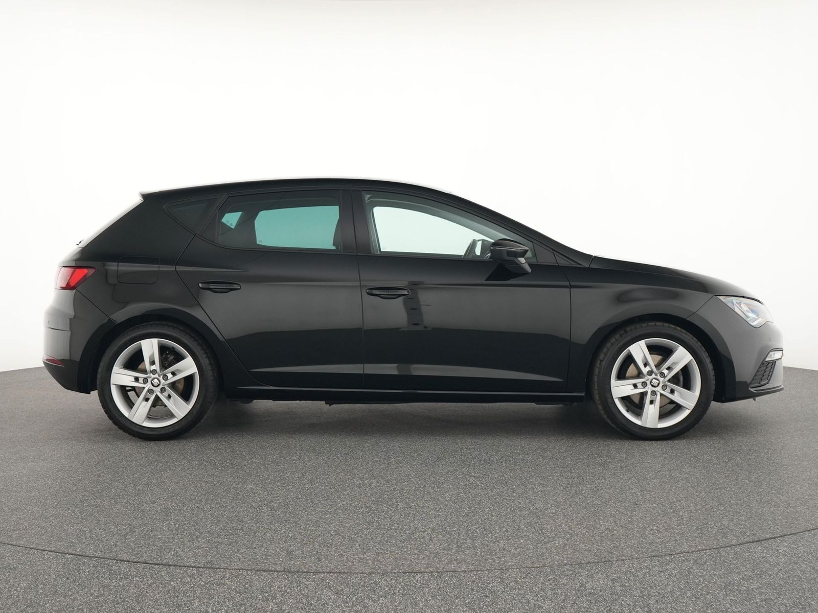Seat Leon FR - Samsaru's Car Outlet
