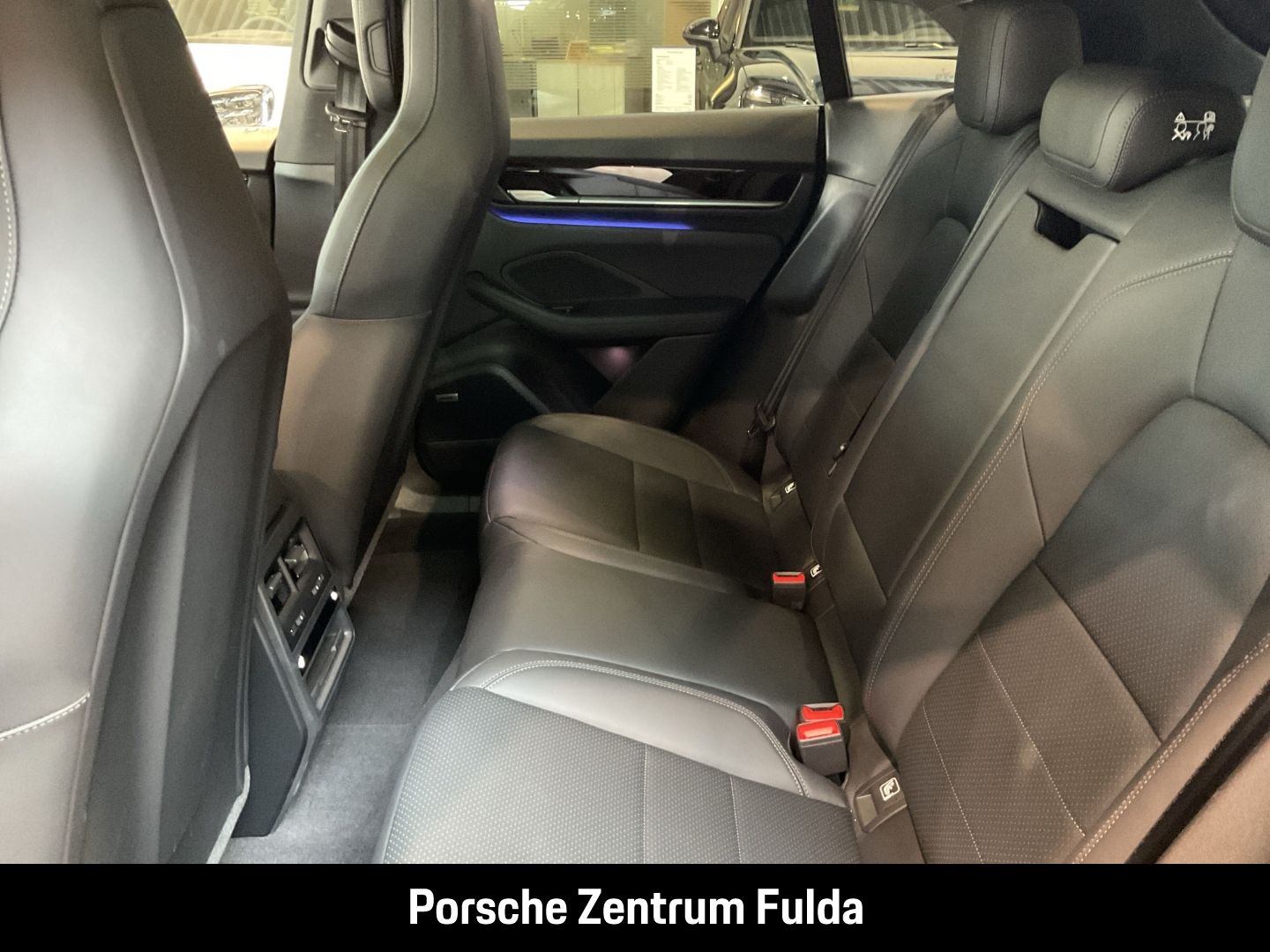 Porsche Macan 4 LED-Matrix Abstandstempomat BOSE 20-Zoll