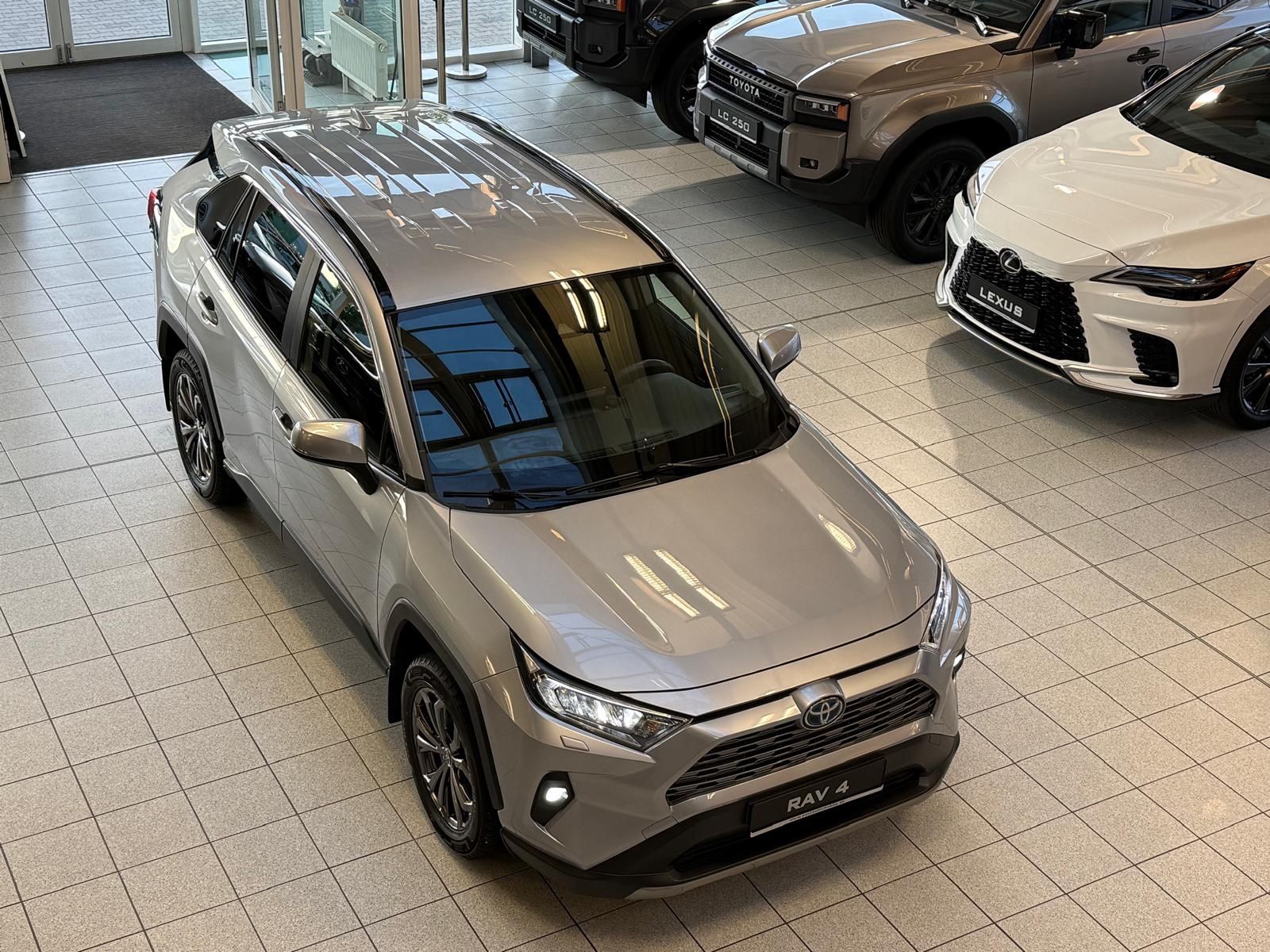 Toyota RAV 4 HYBRID 4x4 - Samsaru's Car Outlet