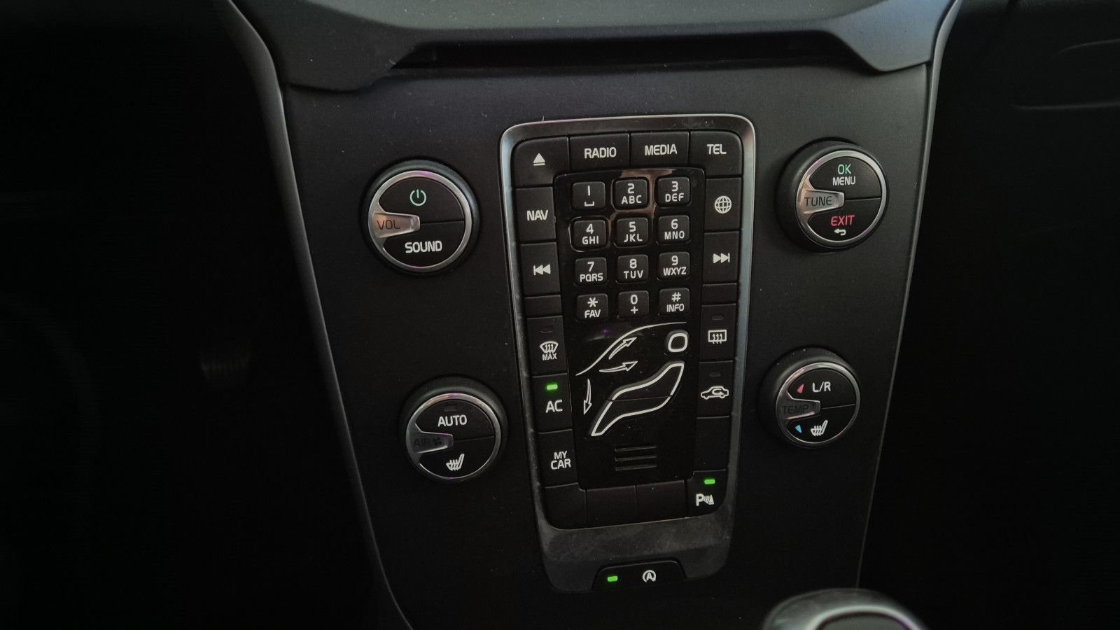Volvo V40 Kinetic/LED/Navi/PTS/RFK/SHZ/Temp
