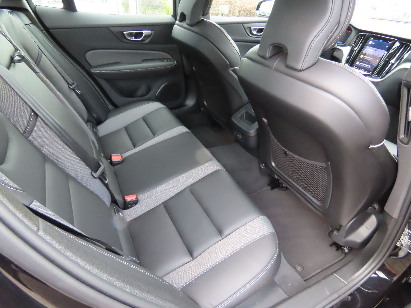 Volvo S60 Lim. Plus Dark AWD