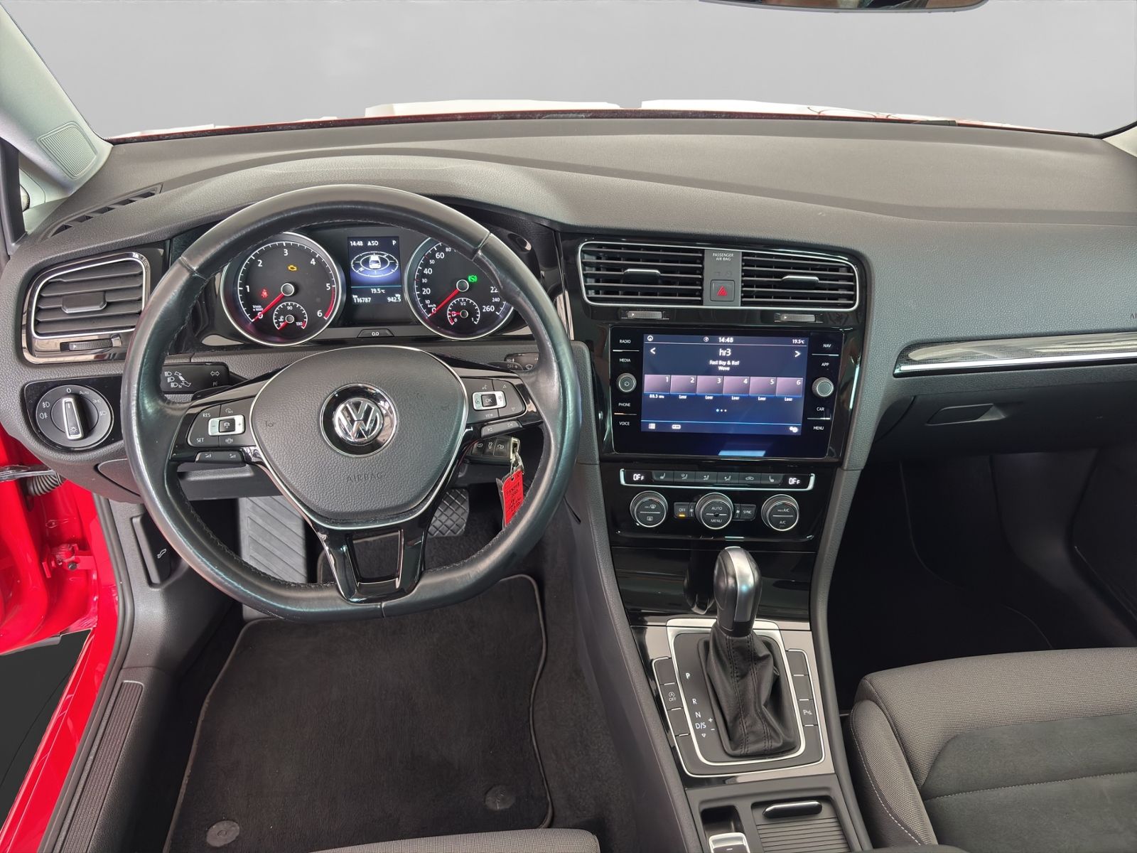 Volkswagen Golf VII Variant 2.0 TDI Highline - Samsaru's Car Outlet