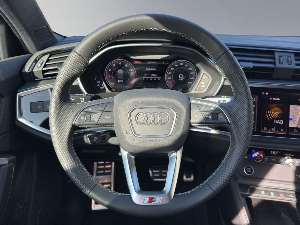 Audi Q3 35 1.5 TFSI S-tronic S line ACC MATRIX-LED