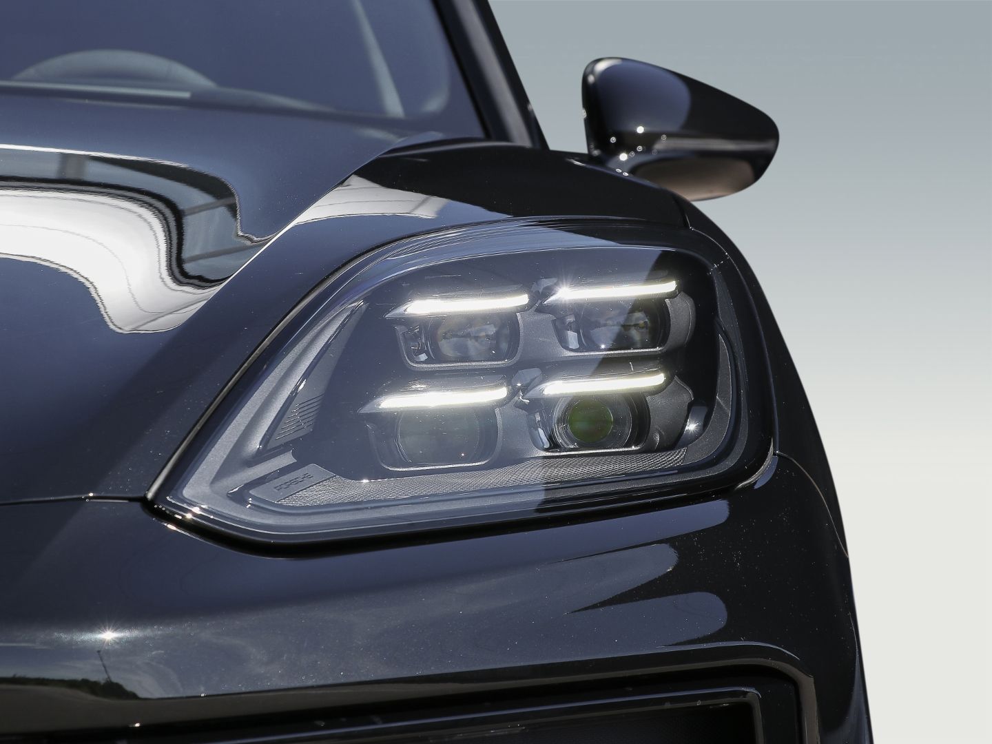 Porsche Cayenne GTS Coupe Burmester HA-Lenkung InnoDrive