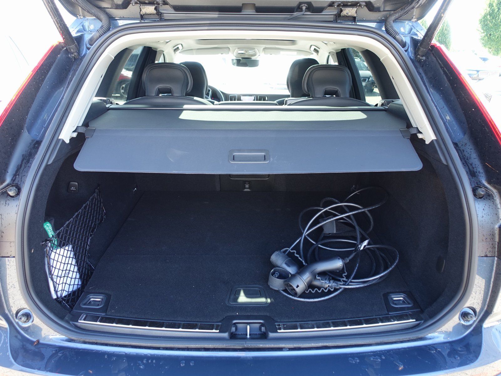 Volvo XC60 T6 AWD Plug-in Hybrid - Samsaru's Car Outlet
