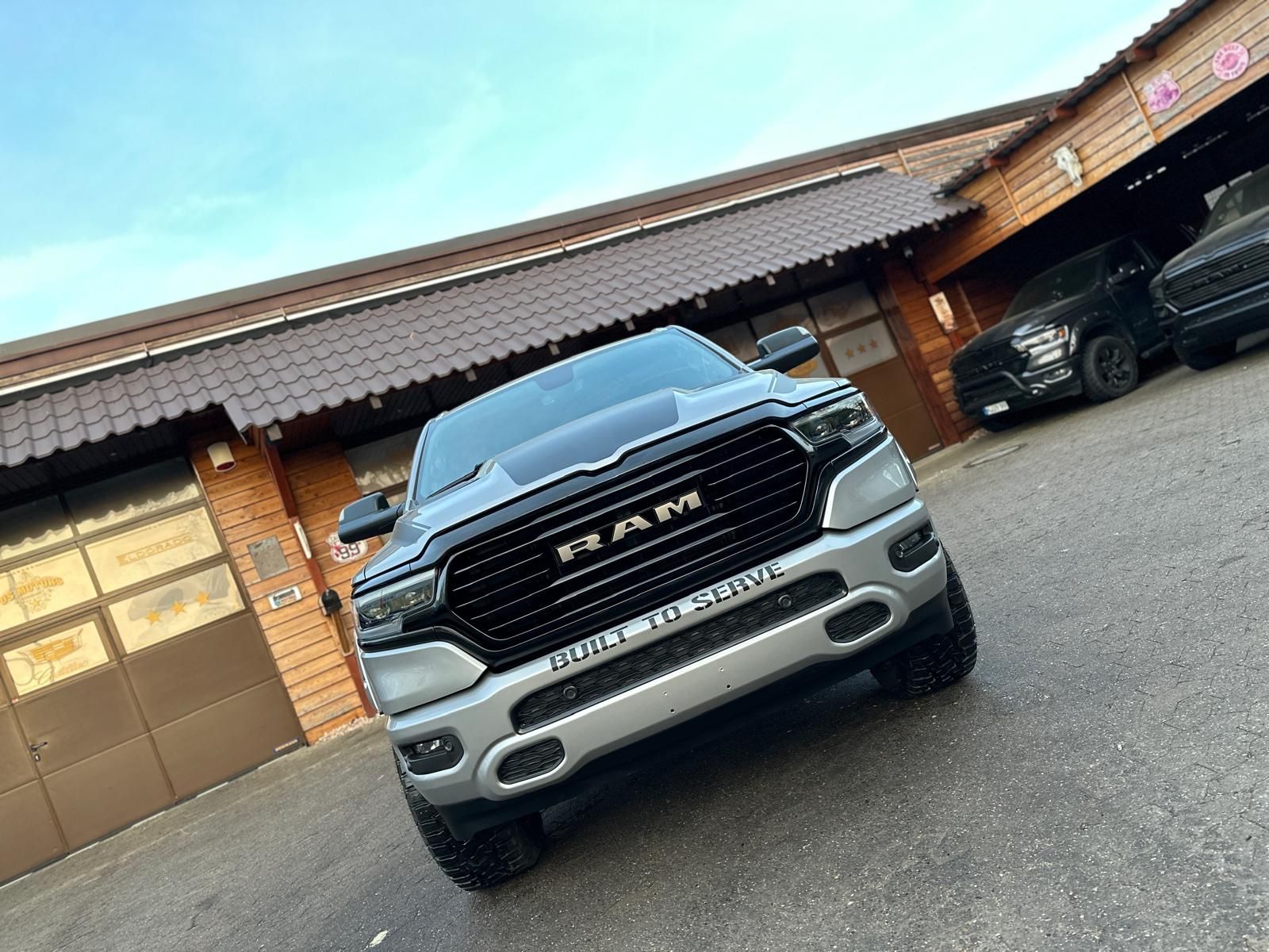 Dodge BUILT TO SERVE*LPG*4X4*OFF-ROAD*BÜGEL*AHK*NAVI*
